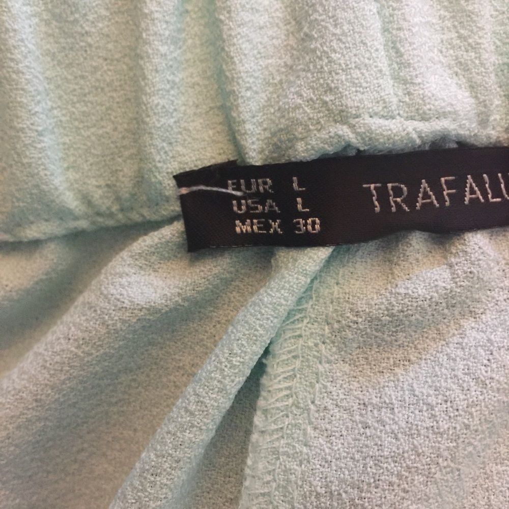 Trafaluc by Zara Shorts - Picture 4 of 4